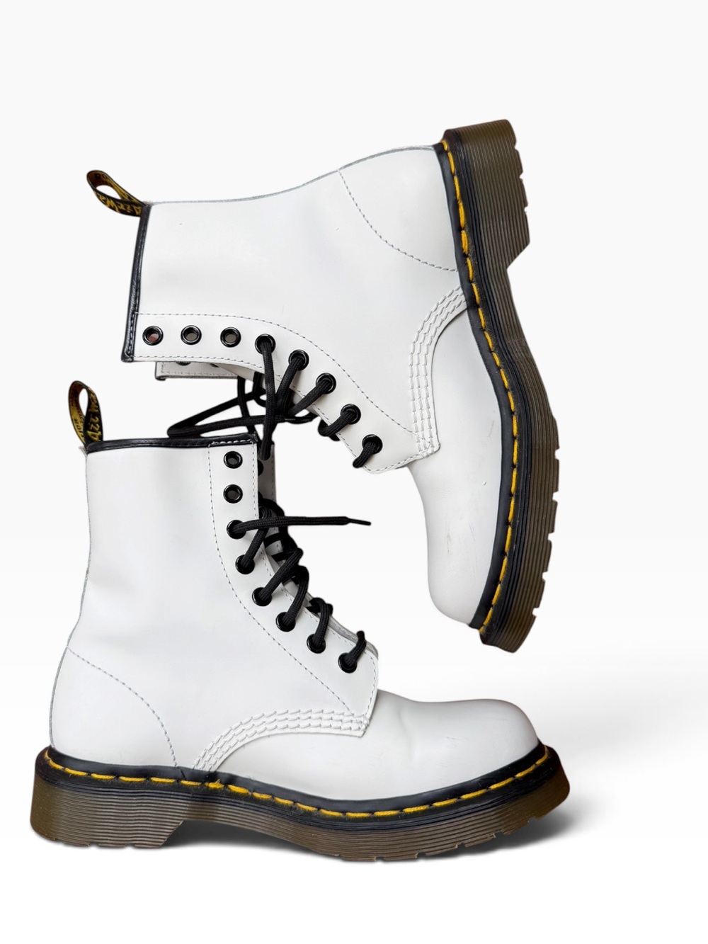 Dr. Martens 1460 White Smooth Leather 8-Eye Boots – Women’s US Size 6